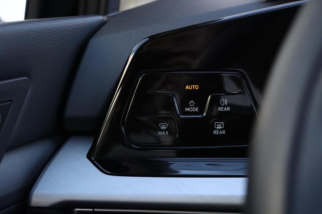 Volkswagen Golf 1.0 tsi life 110pk l panoramadak