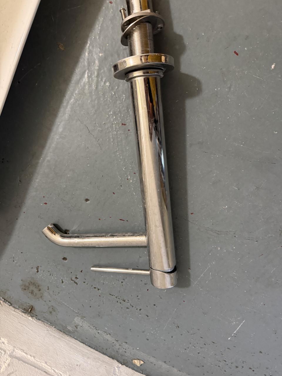 Complete wastafel met kraan