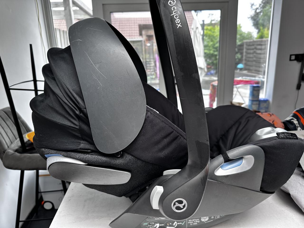 Cybex maxicosi met iso fix base