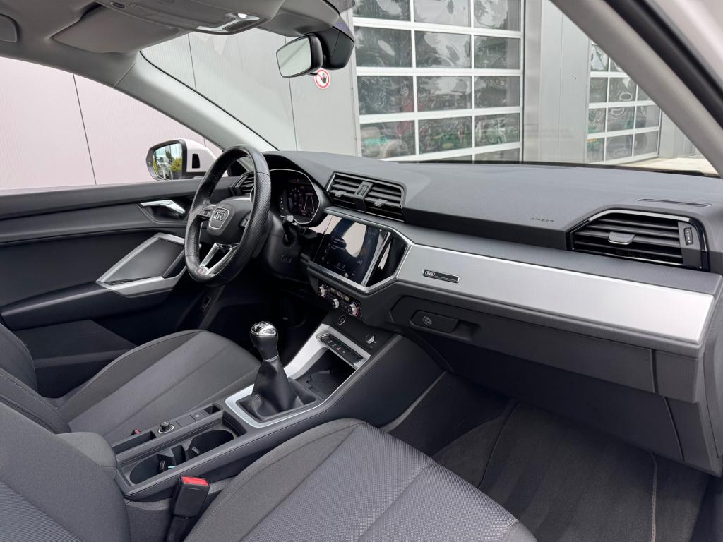 Audi Q3 35 tfsi advanced * matrix led * keyless * stoelverwarming * virtual