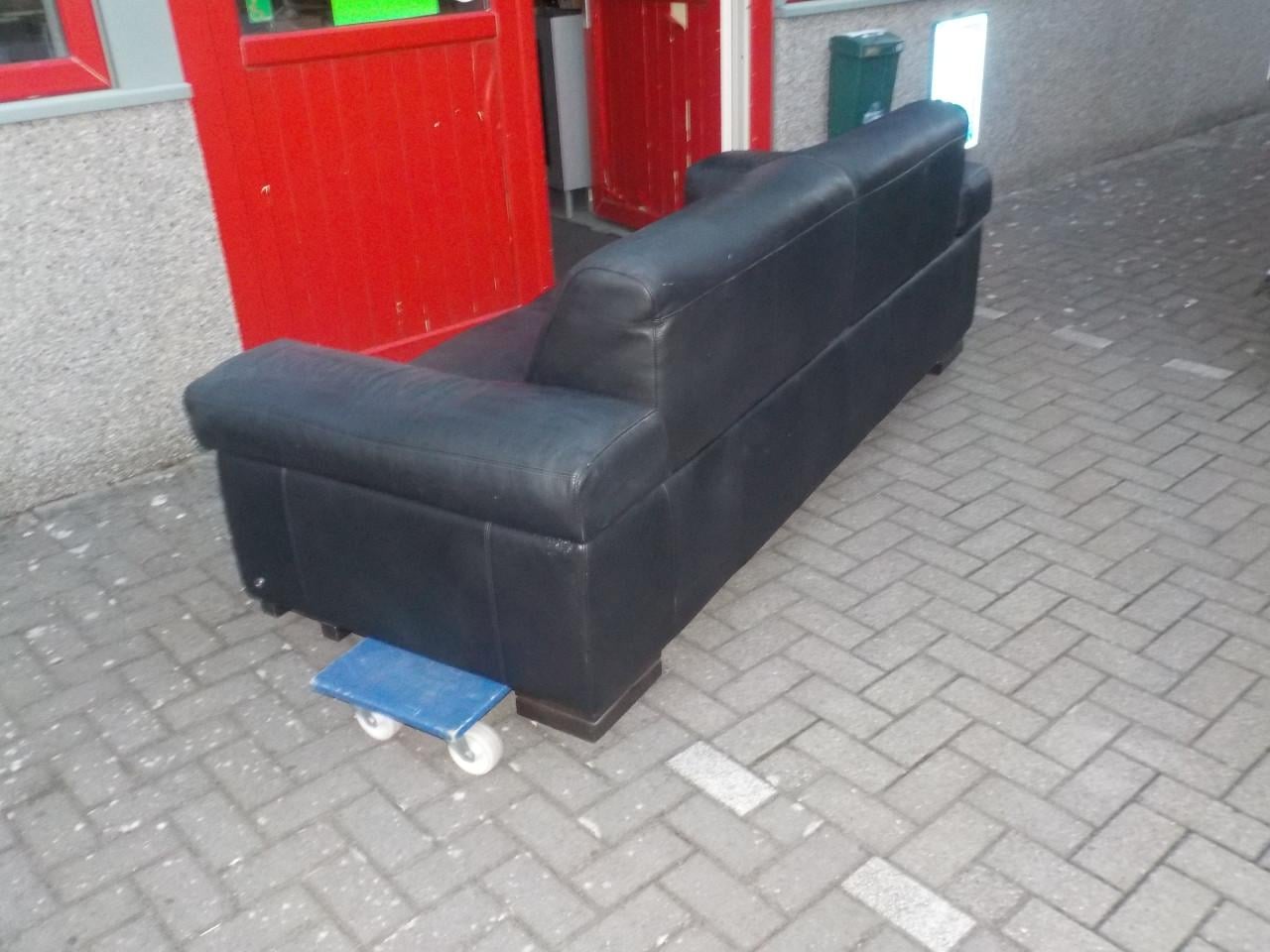 Extra grote mooie kwaliteit leren bank in zeer goede staat 240 cm