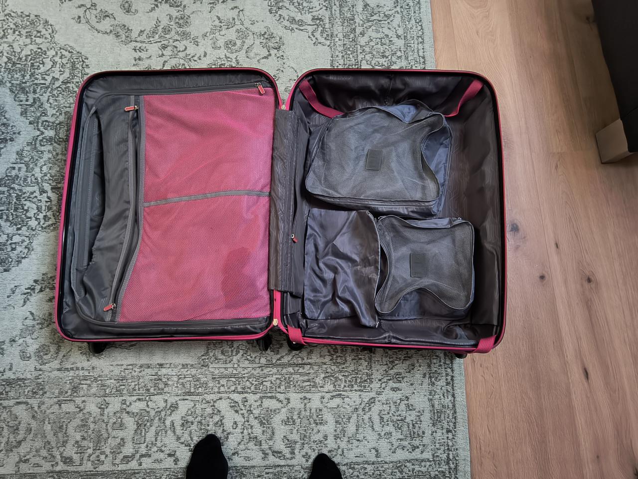 2 grote reiskoffers