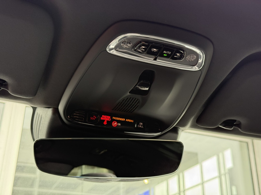 Volvo XC60 t8 390pk recharge r-design| panodak| adap.cruise| 360camera| led