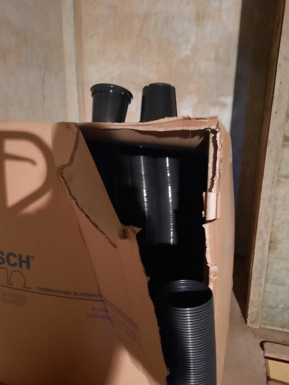 Partij ongebruikte plastic potten P14