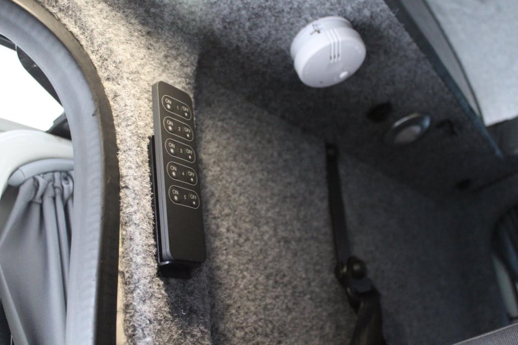 Volkswagen Transporter d 62 kw 5 zitplaatsen op kenteken
