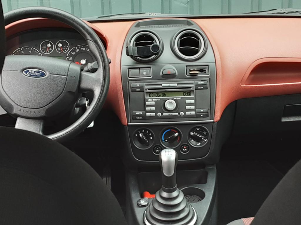 Ford Fiesta 1.3-8v futura