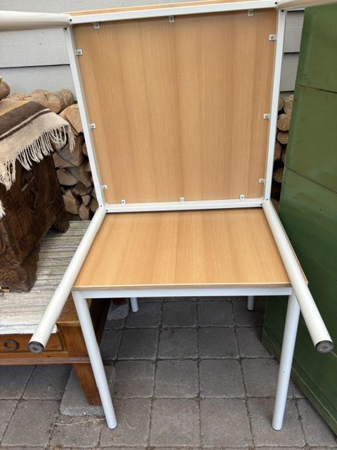 3 stoere stevige kantine tafeltjes met stalen frame