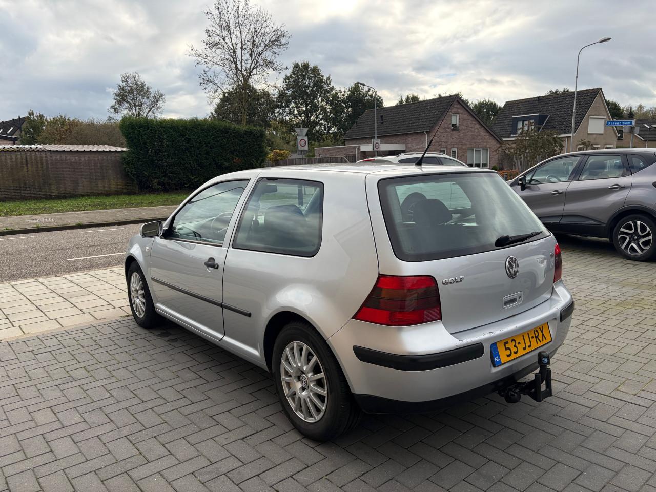 Volkswagen Golf 1.6i Automaat 2002 Airco Trekhaak Apk