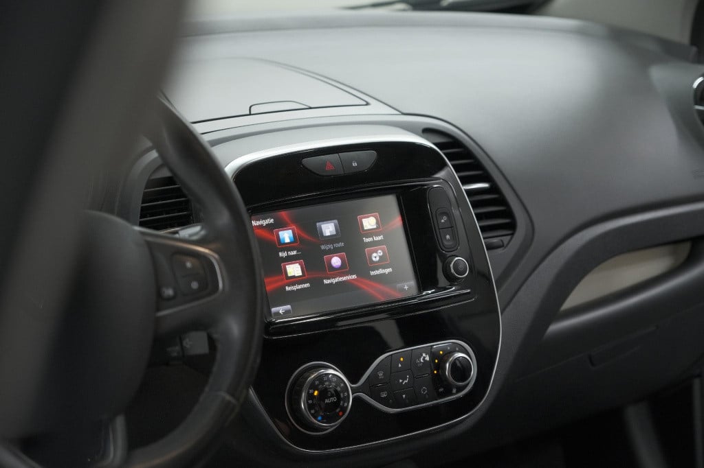 Renault Captur tce 90 intens | camera | navigatie | parkeersensoren | clima