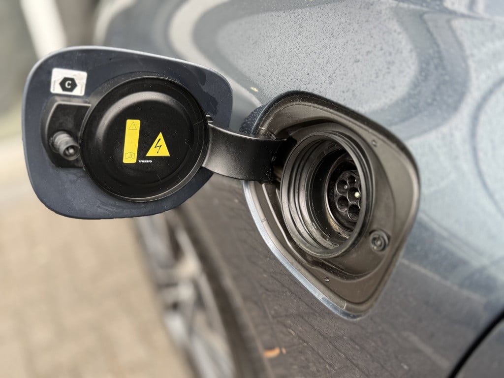 Volvo XC60 t8 455pk recharge inscription| full options !!