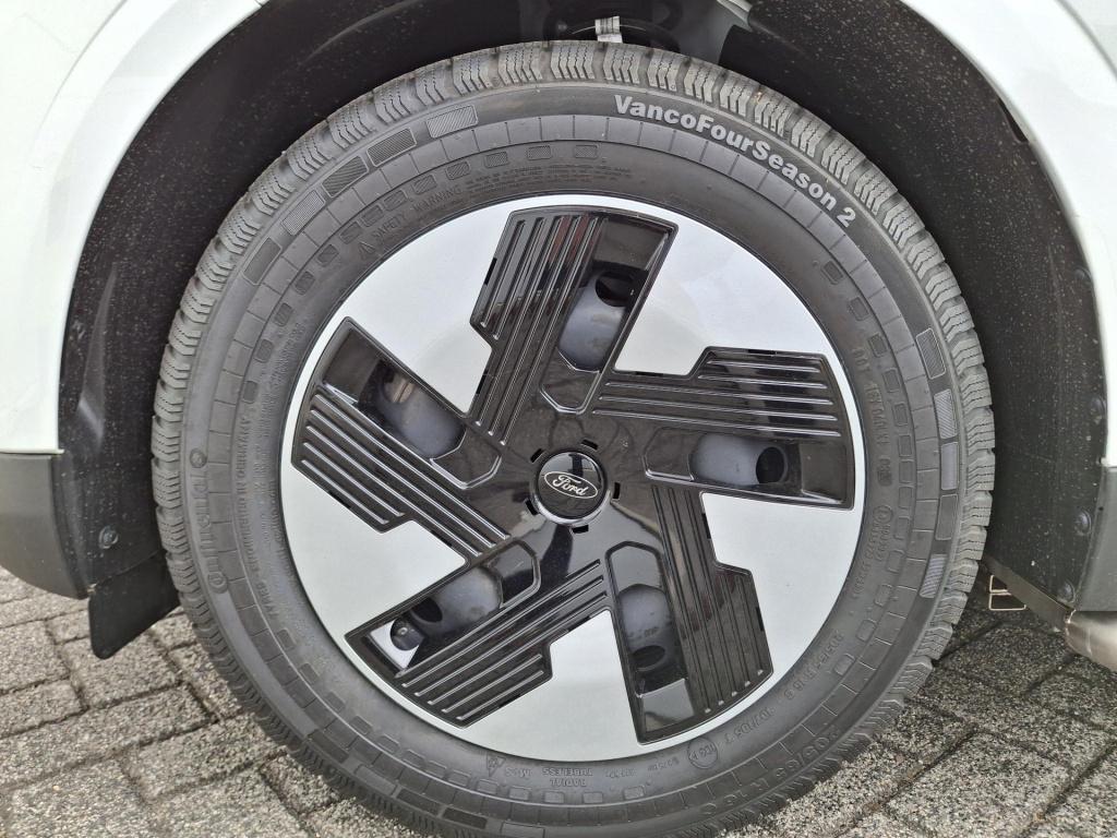 Ford E-transit cour. trend 44 kwh | ombouw! | trekhaak | 325km wltp | omvor