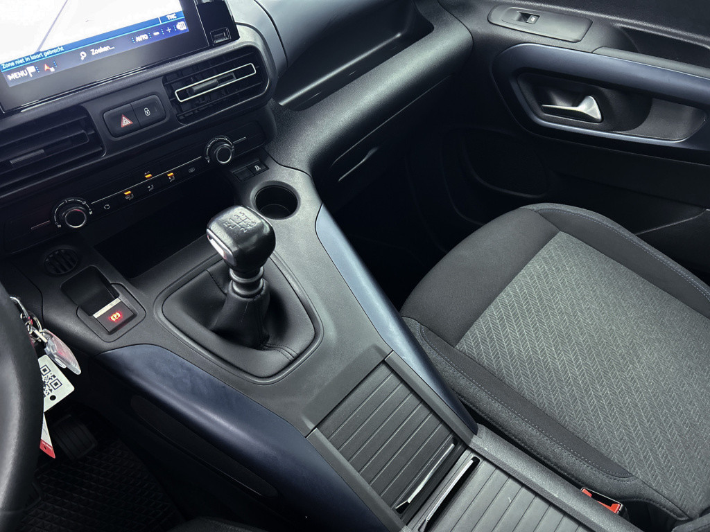 Peugeot Rifter 110 pk allure | rijklaar | panormadak | trekhaak |