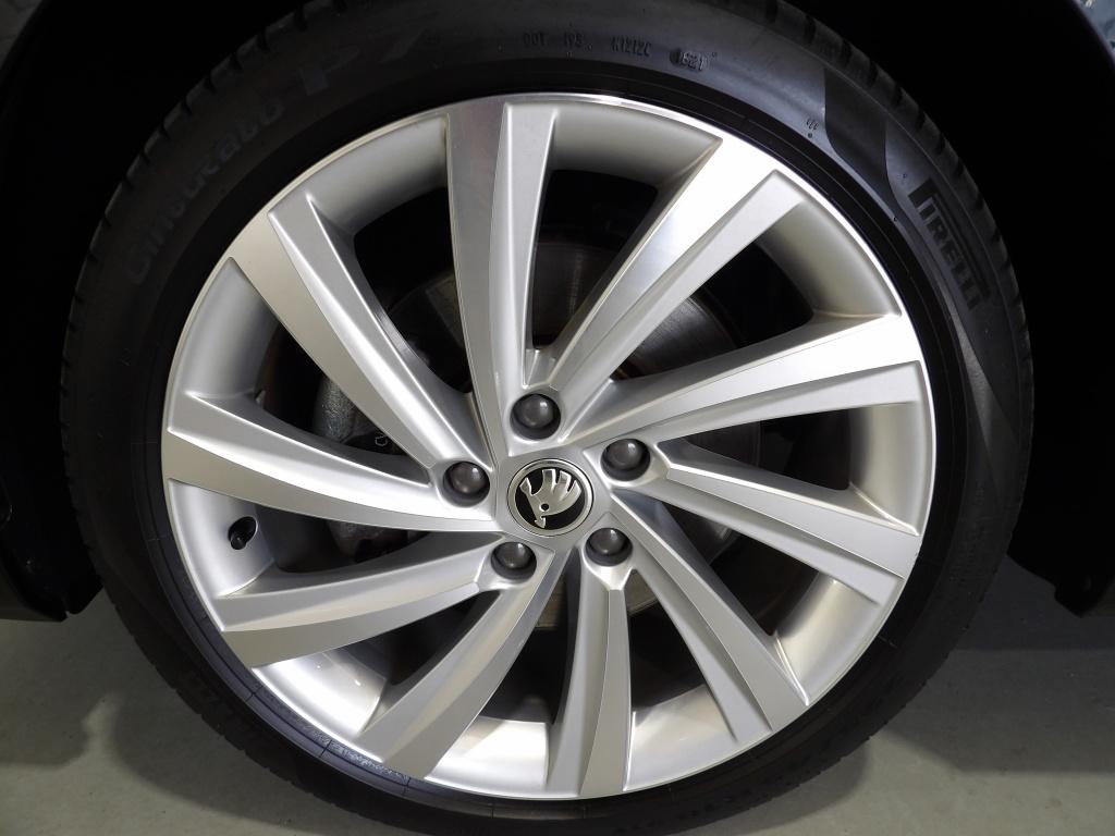 Skoda Octavia combi ambition iv phev 204 pk