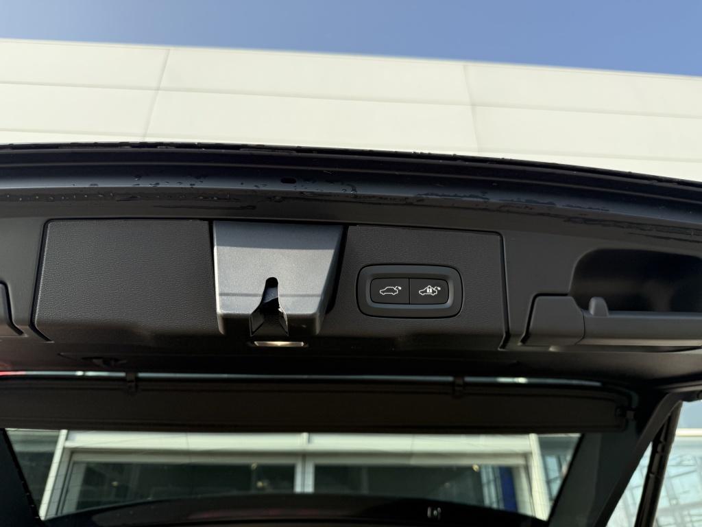 Volvo XC60 t6 awd gt ultra black edition recharge lounge