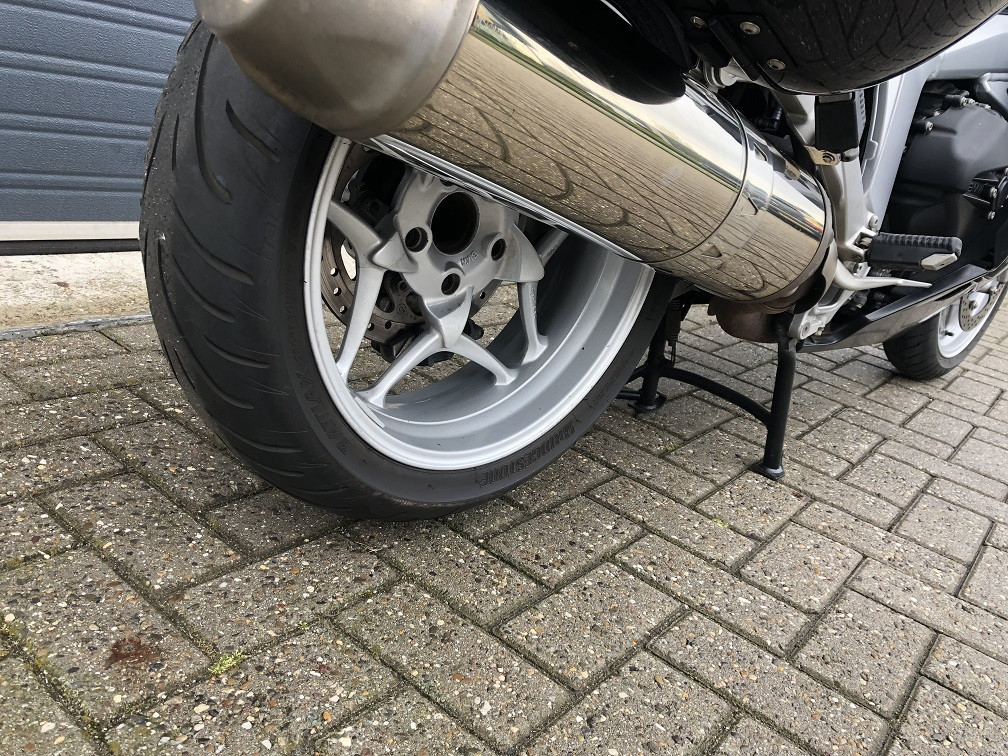 ***VERKOCHT*** BMW K1200GT '06 met 44dkm, 3-koffers, ESA, Cruise, €4250,-