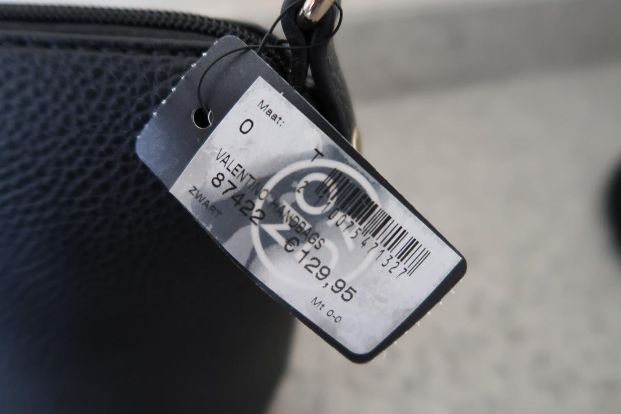 Zwarte Valentino handtas (nieuw) Bodem afmeting  = 26cm x 18cm x 10cm.