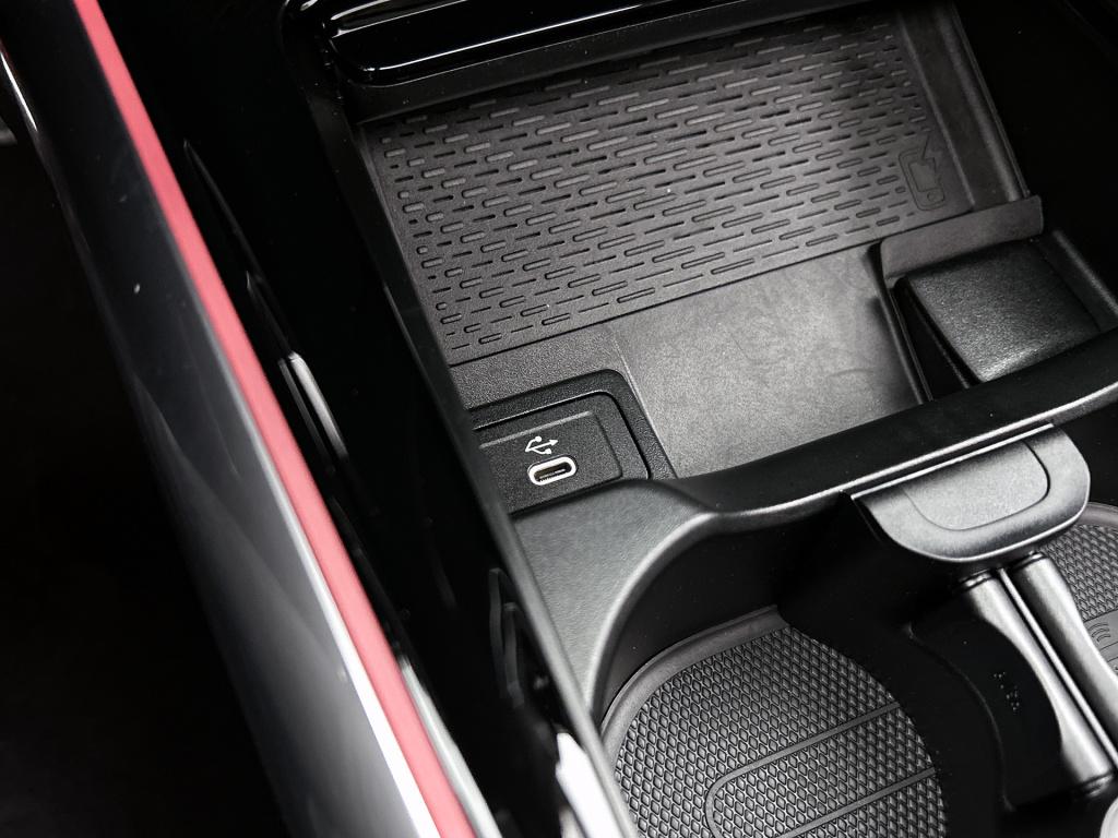 Mercedes-Benz Gla-klasse 250 e star edition amg line limited | dodehoek det