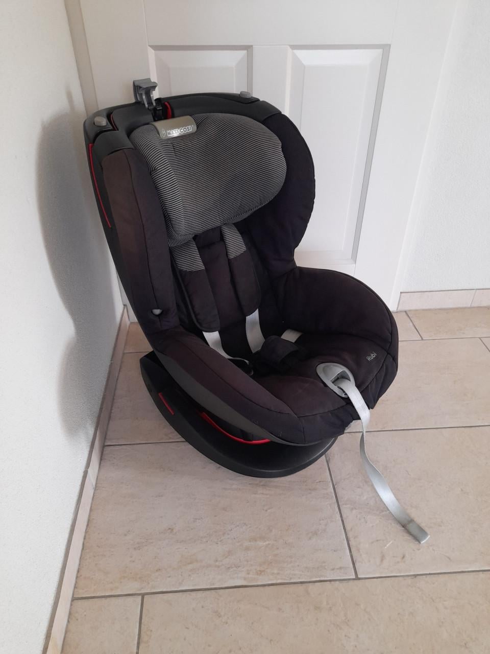 Maxi cosi Rubi autostoel 9 /18 kg (in goede schone staat )