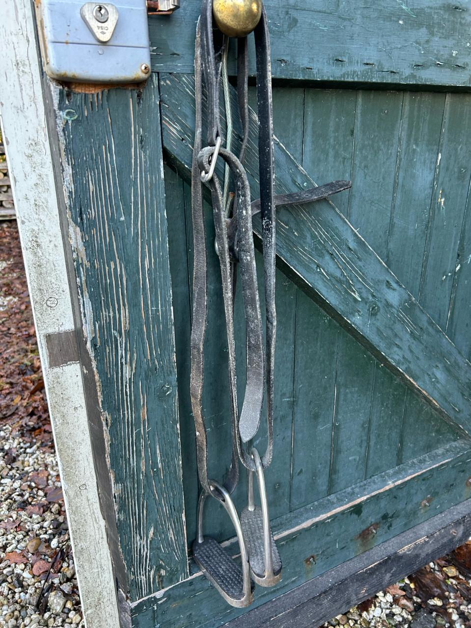 Halsters en stijgbeugels