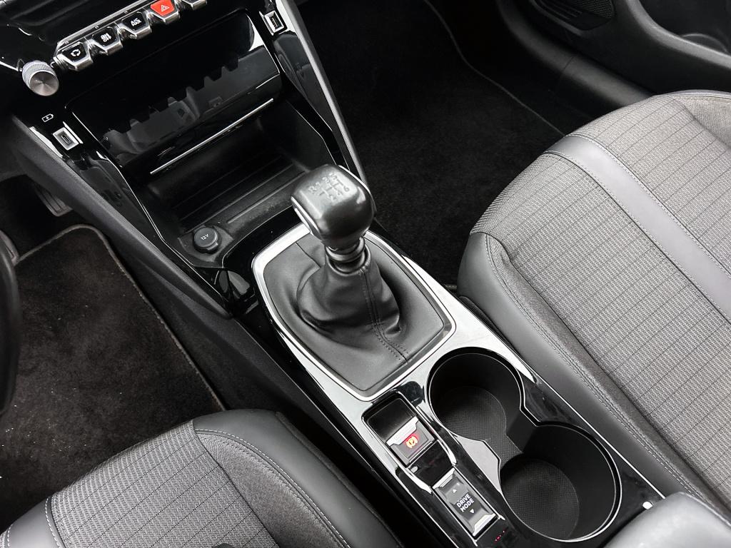 Peugeot 208 100 pk allure pack | rijklaar keyless | camera achter |