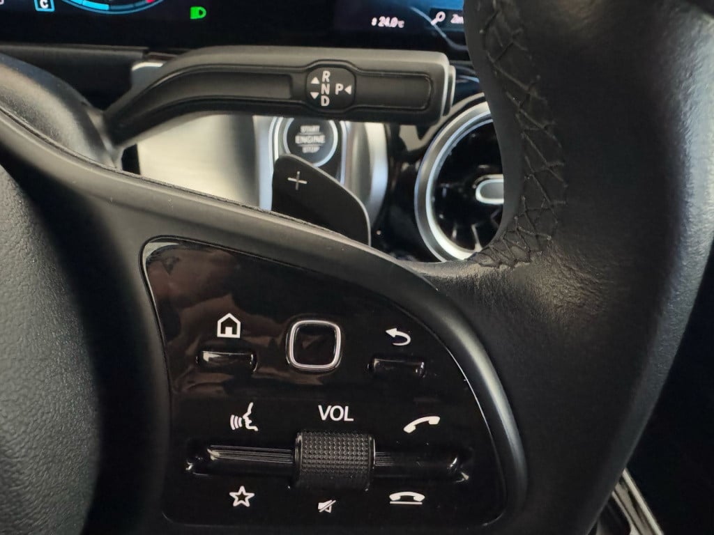 Mercedes-Benz Glb 180 business solution