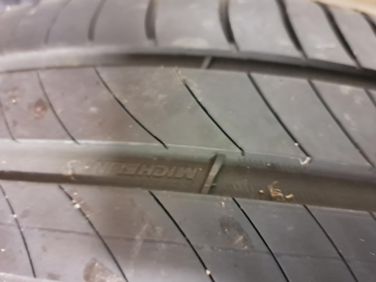4x Michelin Primacy4  225/50R17 zomerband