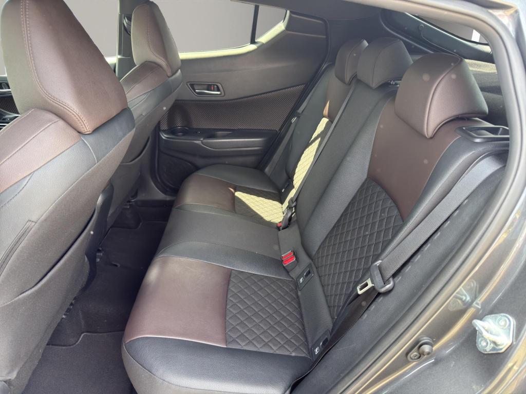 Toyota C-hr 1.8 hybrid executive | navi | camera | half leder | parksensors
