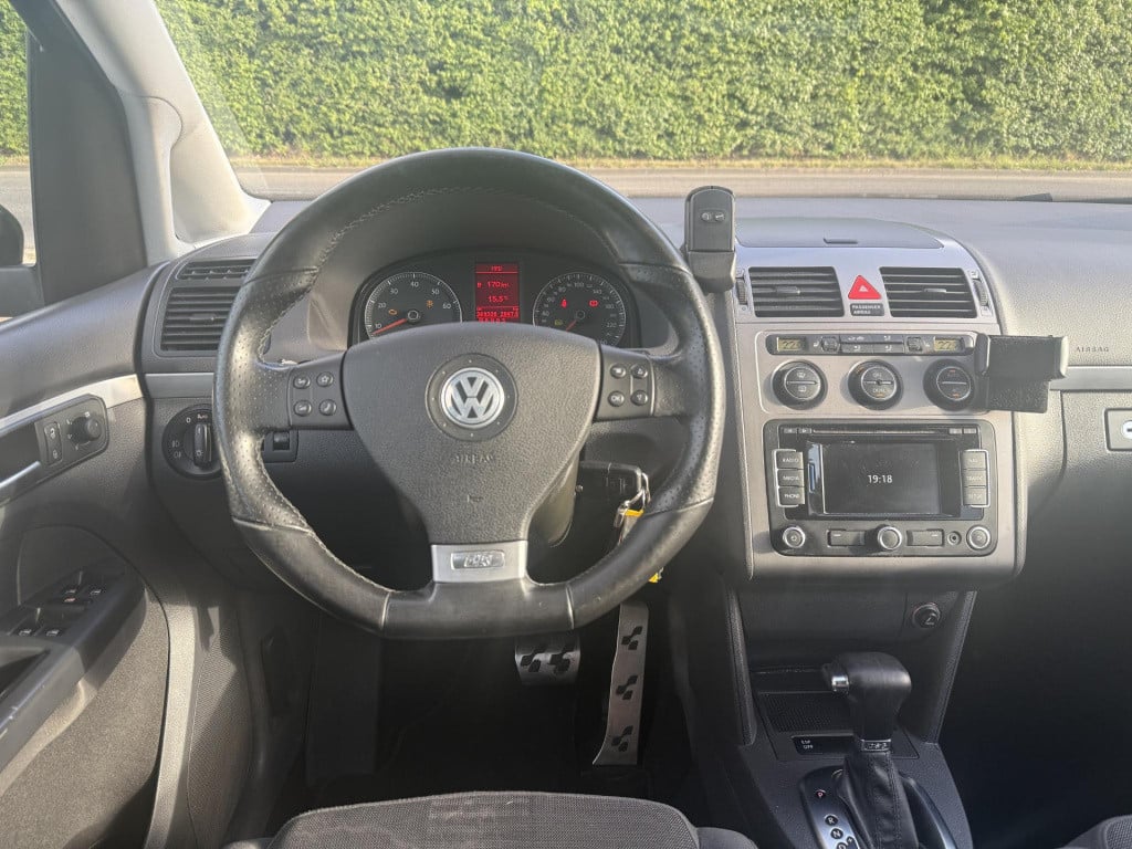 Volkswagen Touran 1.4 tsi highline automaat clima stoelverwarming