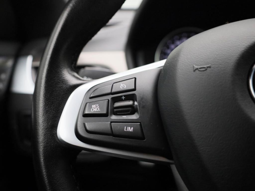 BMW X1 sdrive18i business edition | automaat | navigatie | head-up display