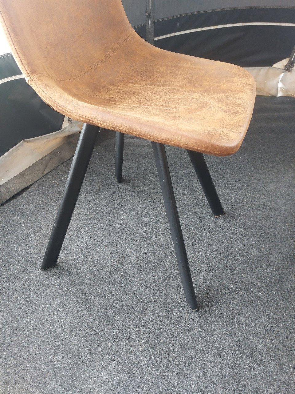 Eetkamerset ronde tafel + 4 stoelen