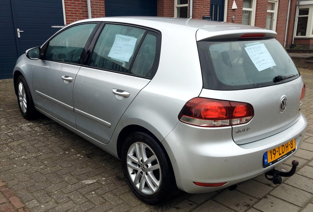 Golf 1.2 TSI  Automaat alcantara bekleding.  104 duizend Km. Gereserveerd .