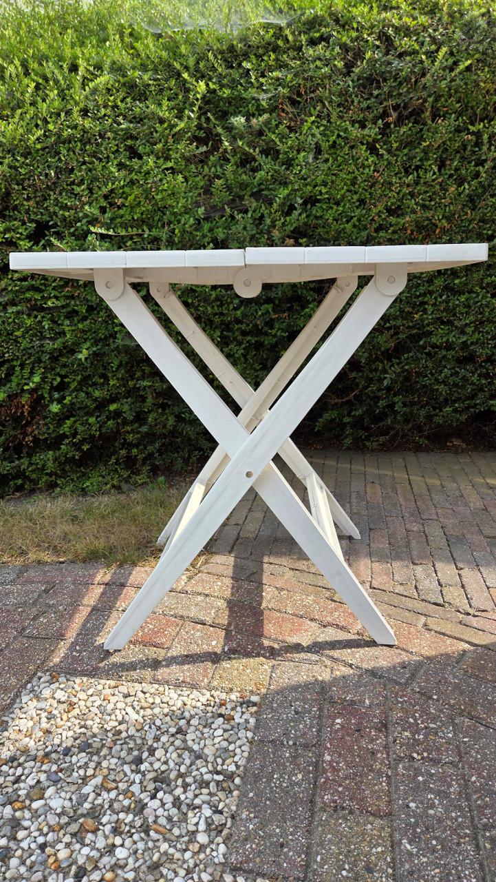 Witte kunststof inklapbare tuintafel