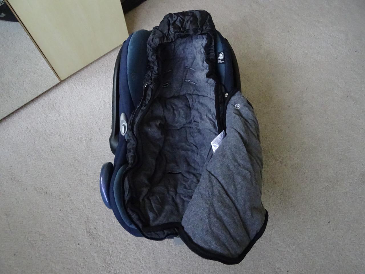 Maxi cosi met lekkere warme zak