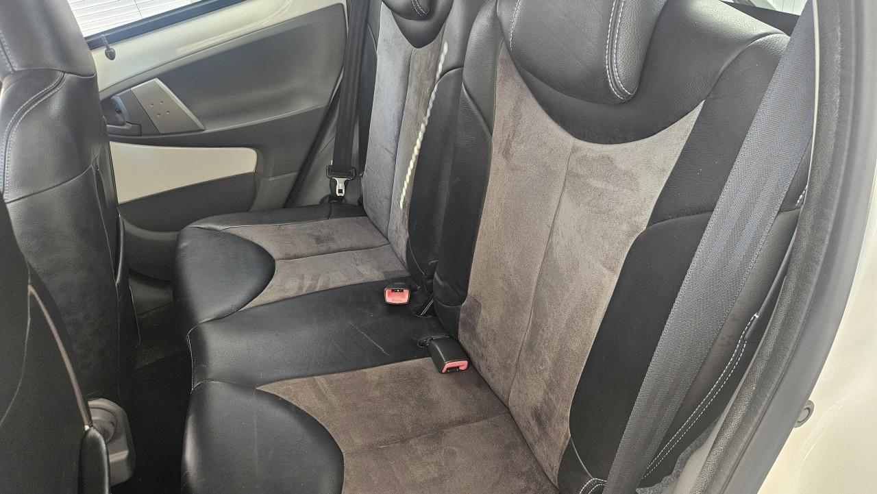 Zuinige TOYOTA AYGO 1.0 X-cite White NL AUTO / NAP / 97936 KM !