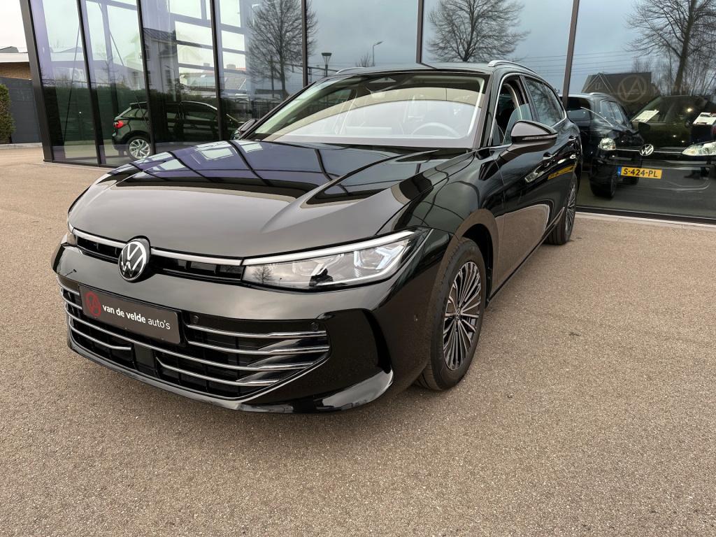 Volkswagen Passat variant 1.5 etsi 150pk elegance | alcantara | head up | c