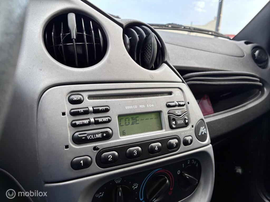 Ford Ka 1.3  des Bouvrie Airco km22.615 Nap BJ2005