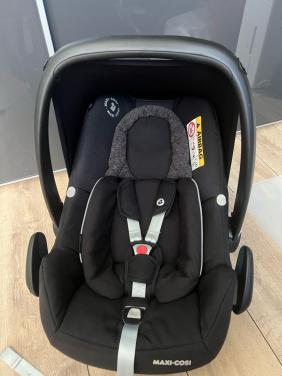 Maxi-Cosi Familyfix2 + Maxi-Cosi Rock Set