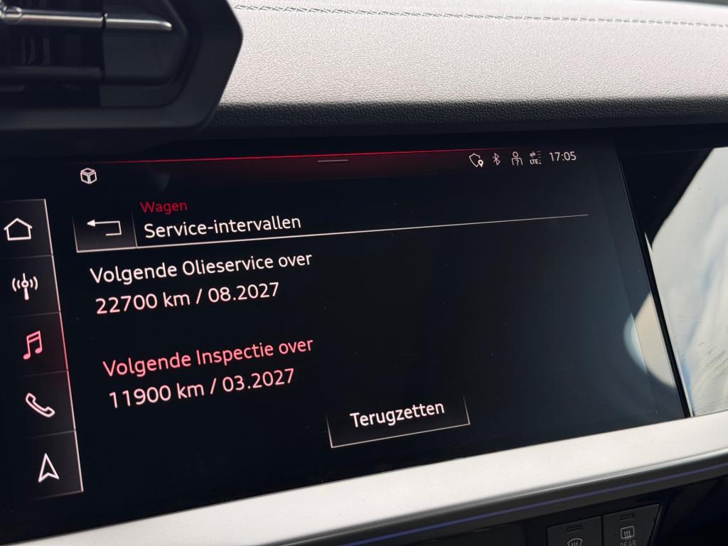 Audi A3 sportback 40 tfsie s-edition * pano * matrix * keyless * head-up