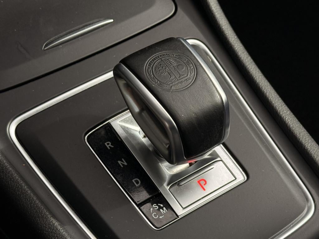 Mercedes-Benz A-Klasse amg 45 4matic | stoelverwarming | kuipstoelen | acht
