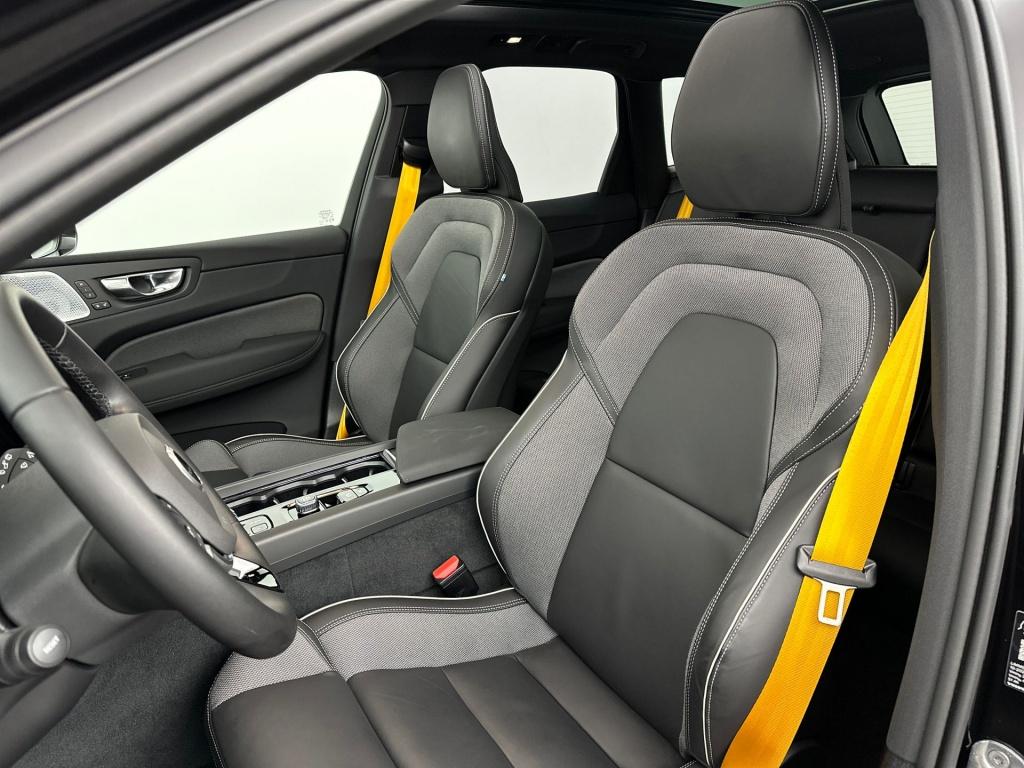 Volvo XC60 polestar engineered recharge plug-in hybrid awd