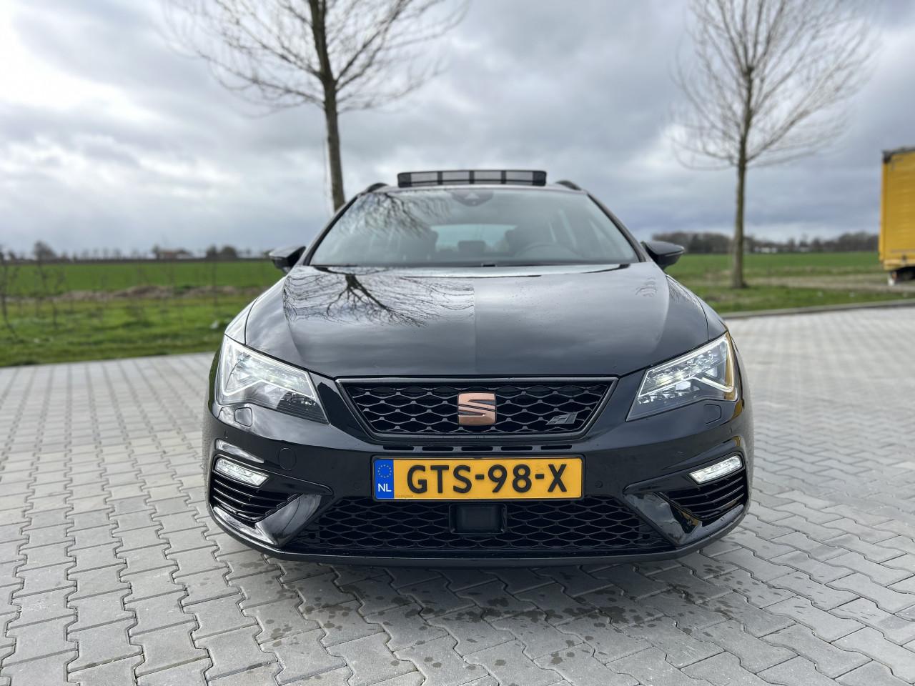 Seat Leon Cupra ST 300 4Drive |PANO|DSG|LANE ASSIST|CAMERA