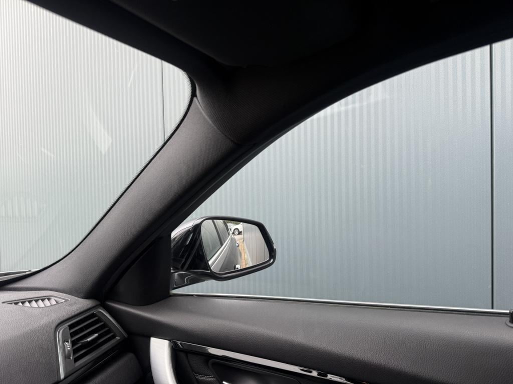 BMW 3-serie touring 318i automaat high executive m sport edition