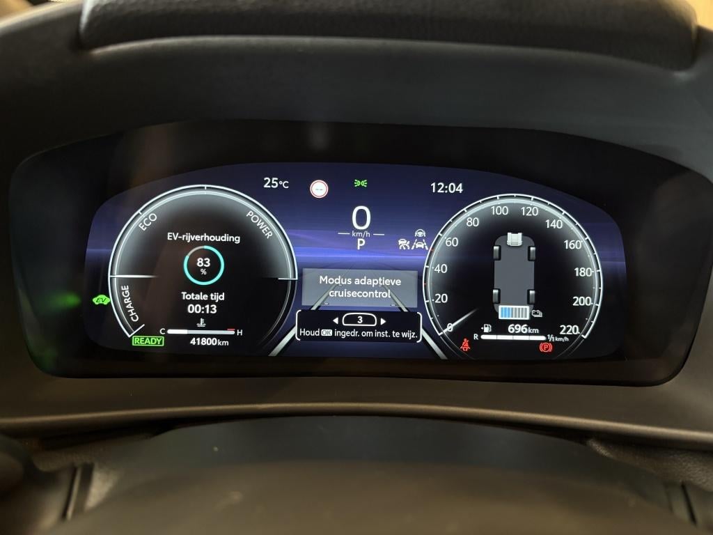 Toyota C-hr 1.8 hybrid 140 dyn
