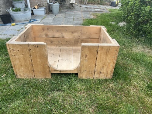 Steiger houten hondenmand