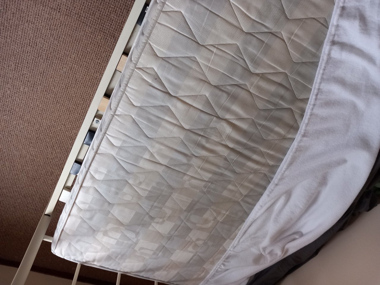 Kinderbed / logeerbed