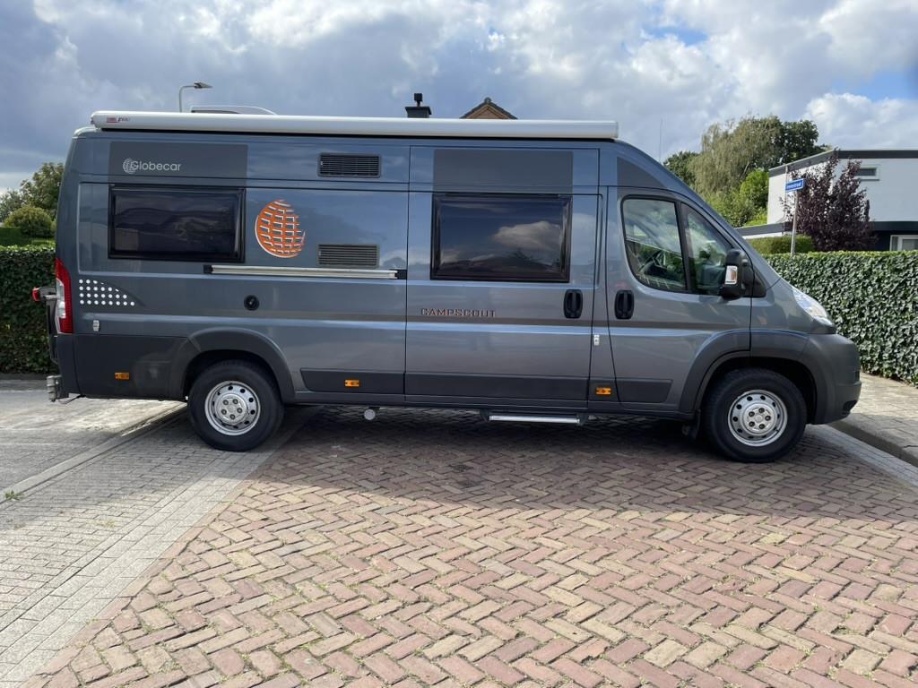 Buscamper Globecar Campscout Antraciet grijs van eerste eigenaar