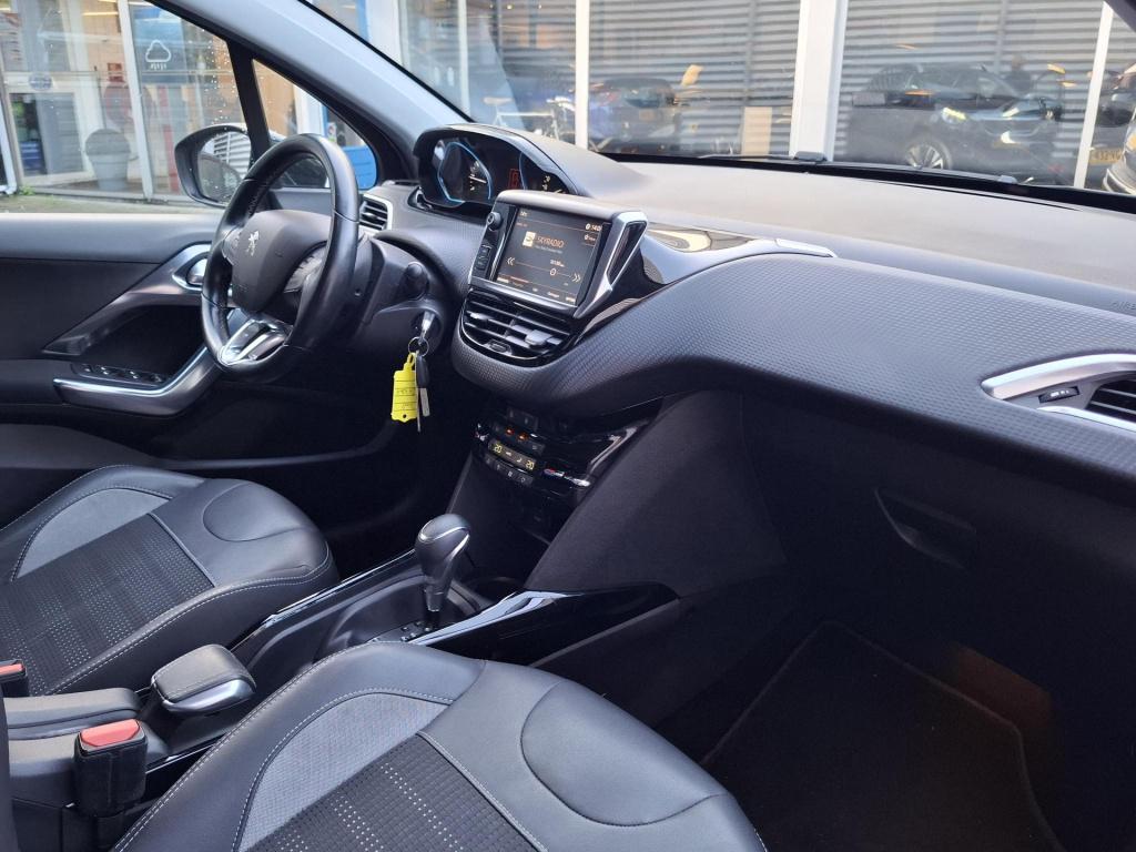 Peugeot 2008 suv 110 allure automaat clima/nav/trekhaak