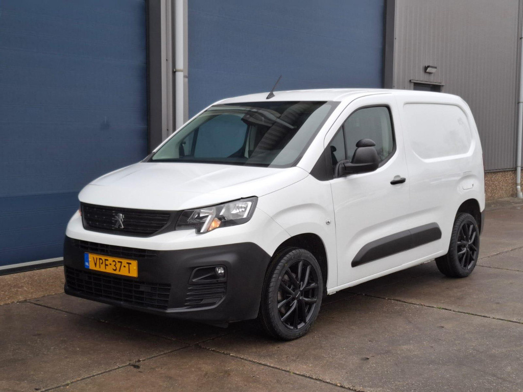 Peugeot Partner 1.5 bluehdi premium airco / cruise controle / navi / 105 pk