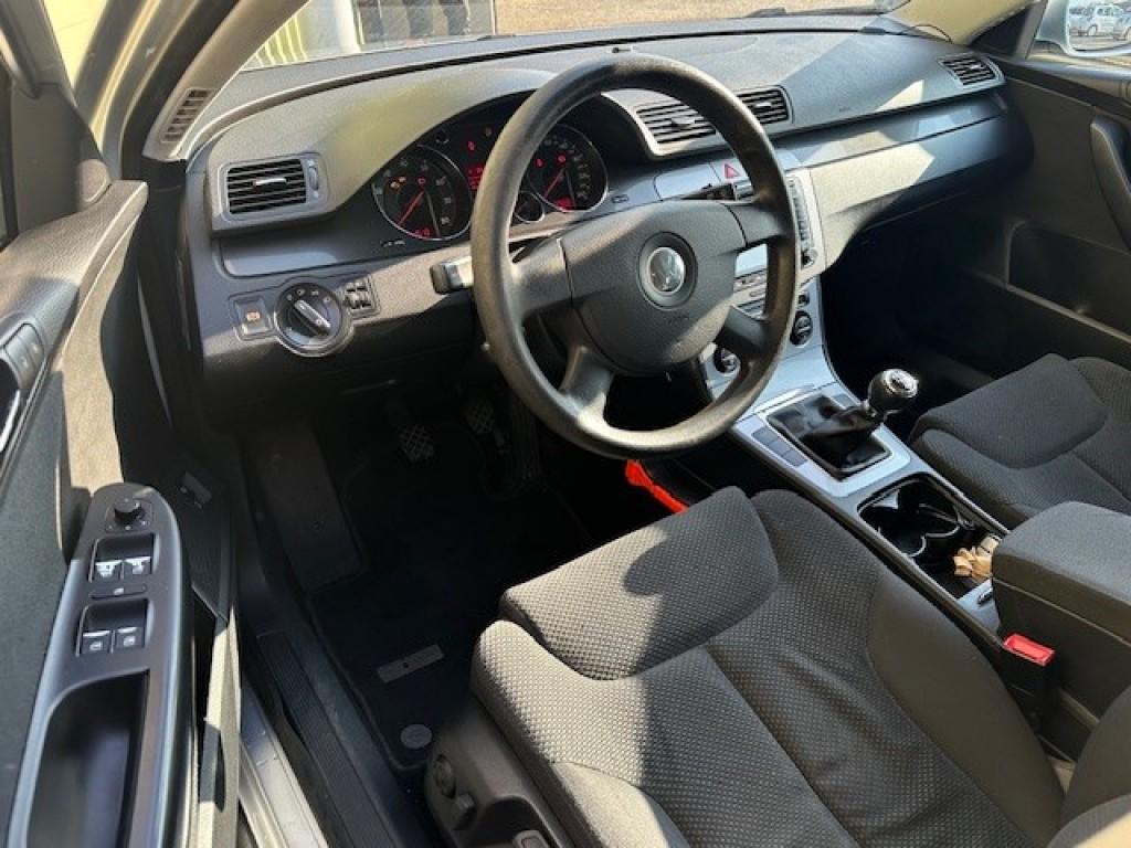Volkswagen Passat 2.0 fsi comfortline airco navi 6-bak