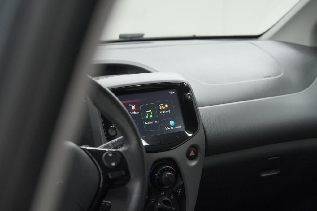 Peugeot 108 1.0 e-vti allure | automaat | camera | airco | apple carplay